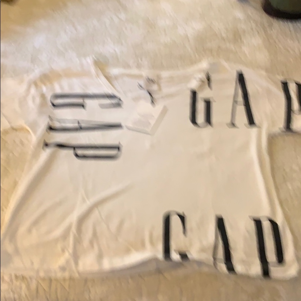 Gap T-Shirt